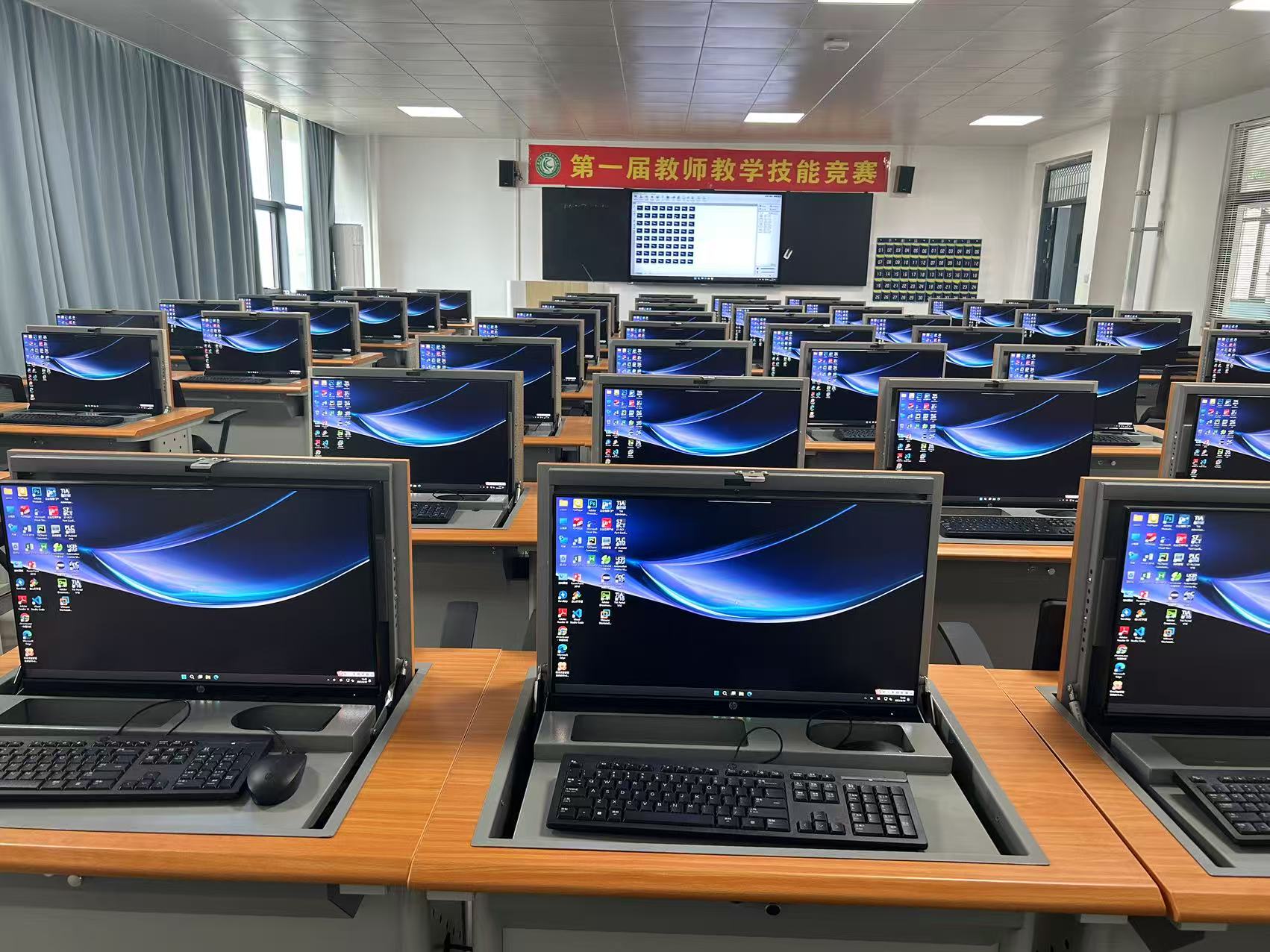 計算機軟件技術開發在信息中心的核心作用與實踐路徑